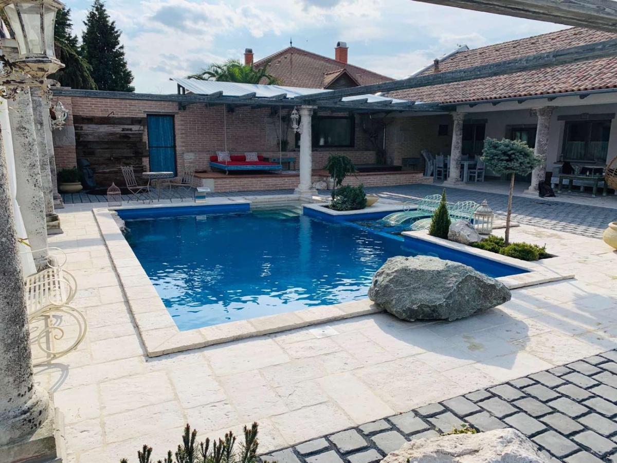 Resident Wellness Vendégház Békéscsaba Exterior foto